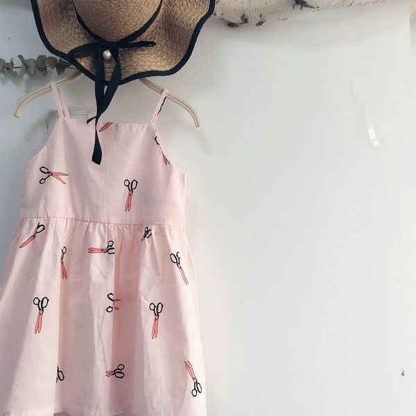 little girls sling dresses children brand design clothes summer suspneder tutu dress for girls toddler girls a-line twril dress t200624, Red;yellow
little girls sling dresses children brand design clothes summer suspneder tutu dress for girls toddler girls a-line twril dress t200624, Red;yellow