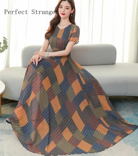 2020 summer new arrival elegant color block round collar short sleeve women chiffon long dress, Black;gray
2020 summer new arrival elegant color block round collar short sleeve women chiffon long dress, Black;gray