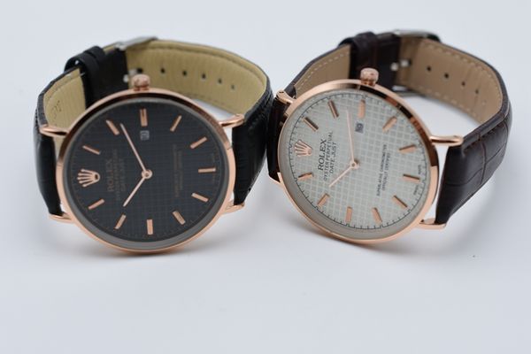 В продаже 40мм ультра-тонкий коммутируемым два игольчатых кварца кожаный ремень м
В продаже 40мм ультра-тонкий коммутируемым два игольчатых кварца кожаный ремень м