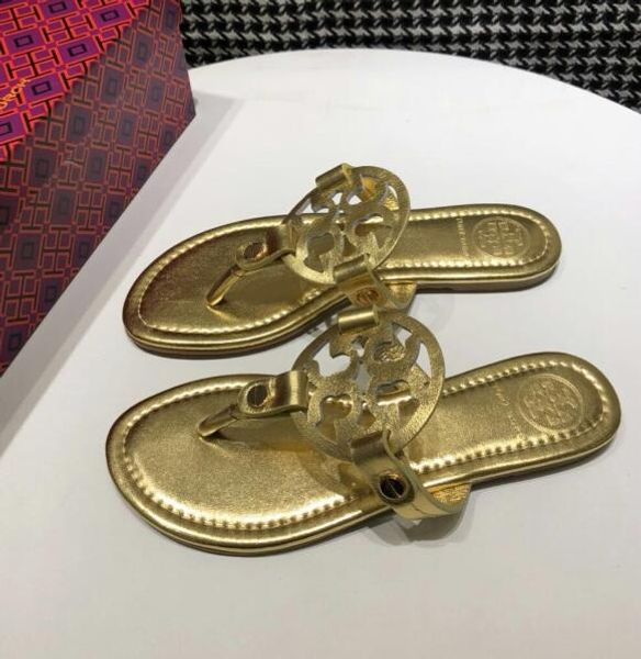 New Fashion Women's flats casual sandals Leather beach shoes Ladies flip-flops slippers Good quality woman Peep Toe sandals with box
New Fashion Women's flats casual sandals Leather beach shoes Ladies flip-flops slippers Good quality woman Peep Toe sandals with box