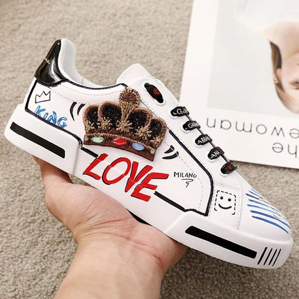 new men and women luxury designer shoes plate forme lace-up shoes air sneakers printed calfskin casual shoes leather fashion, Red;white
new men and women luxury designer shoes plate forme lace-up shoes air sneakers printed calfskin casual shoes leather fashion, Red;white