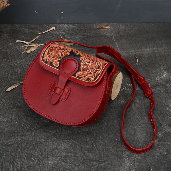 johnature senior handmade leather carving women shoulder bags 2020 new vintage hasp first layer cowhide luxury messenger bag
johnature senior handmade leather carving women shoulder bags 2020 new vintage hasp first layer cowhide luxury messenger bag