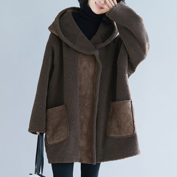 fashion new coat faux fur coat thickening lamb fur female long loose hooded coat winter outerwear women jackets, Black;brown
fashion new coat faux fur coat thickening lamb fur female long loose hooded coat winter outerwear women jackets, Black;brown