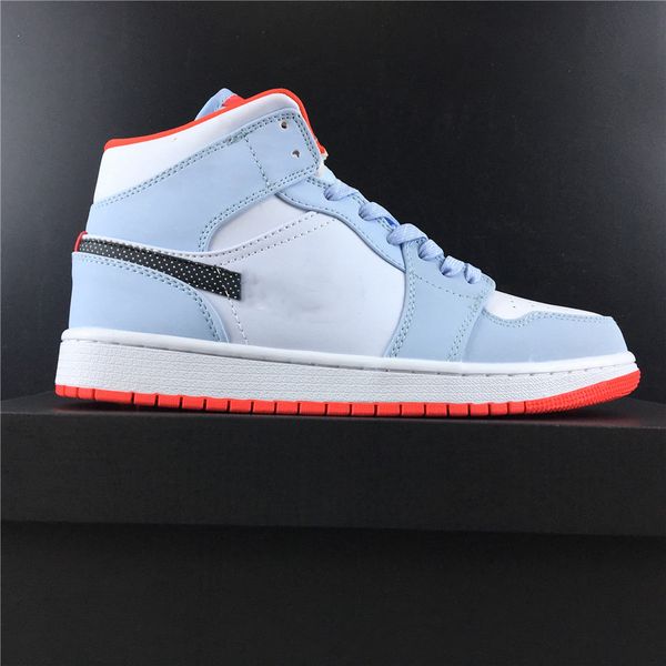 new men women 1s basketball shoes 1 white black designer luxury trainers athletic shoes sports sneakers with box
new men women 1s basketball shoes 1 white black designer luxury trainers athletic shoes sports sneakers with box