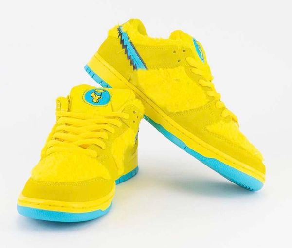 authentic grateful dead x sb dunk low yellow bear running shoes yellow blue fury upper suede skateboarding shoes sports sneakers
authentic grateful dead x sb dunk low yellow bear running shoes yellow blue fury upper suede skateboarding shoes sports sneakers