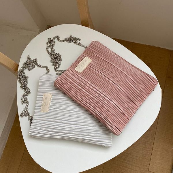 classic texture women fashion pleated crossbody bag creative design chic lady chain small shoulder messenger pouch
classic texture women fashion pleated crossbody bag creative design chic lady chain small shoulder messenger pouch
