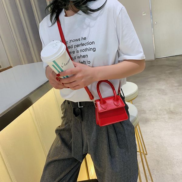 2020 new women's shoulder bag korean version of the solid color shoulder diagonal bag casual candy color chain small square
2020 new women's shoulder bag korean version of the solid color shoulder diagonal bag casual candy color chain small square