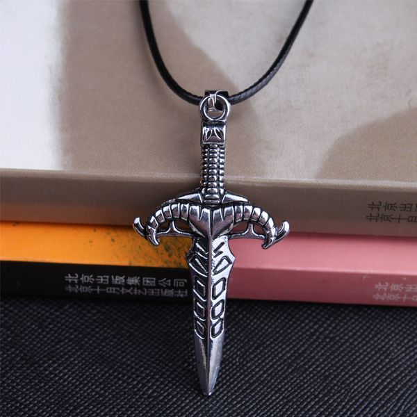европейский и американский стиль ретро личность dragon sword крест ожерелье прохладный мужские и женщин ночной клуб hip hop подвеска титана, Silver
европейский и американский стиль ретро личность dragon sword крест ожерелье прохладный мужские и женщин ночной клуб hip hop подвеска титана, Silver