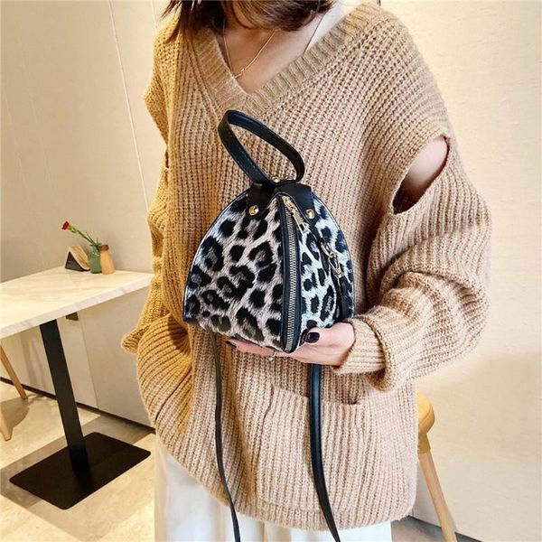 fashion women leather shoulder messenger bag female leopard dumpling bags tote ladies zipper hasp shopping crossbody handbags
fashion women leather shoulder messenger bag female leopard dumpling bags tote ladies zipper hasp shopping crossbody handbags