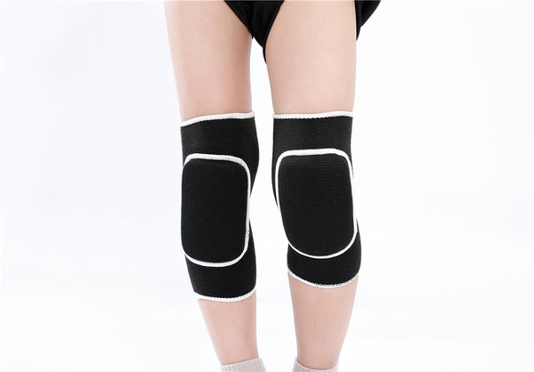 children's knee pads basketball football equipment wristband outdoor sports men and women running football protective gear equipment2, Black;gray
children's knee pads basketball football equipment wristband outdoor sports men and women running football protective gear equipment2, Black;gray