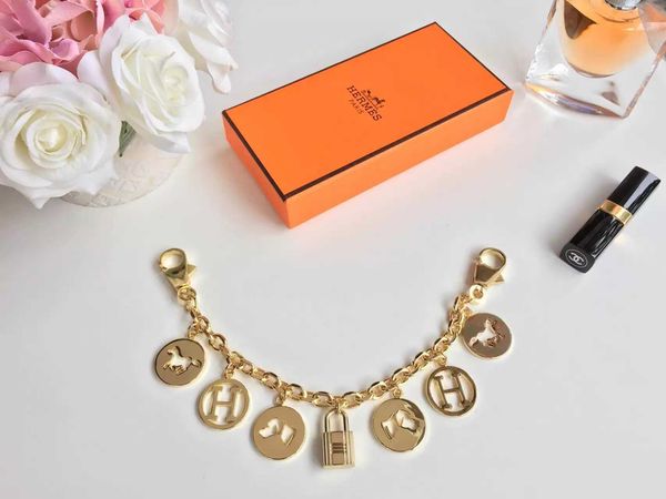 2019 h charm key holder fleur de mono bag charm chain m65111 key holder, Silver
2019 h charm key holder fleur de mono bag charm chain m65111 key holder, Silver