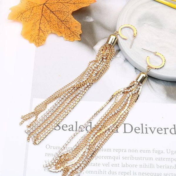 2020 designer luxury exquisite dongdaemun jewelry temperament goddess full diamond chain long tassel earrings
2020 designer luxury exquisite dongdaemun jewelry temperament goddess full diamond chain long tassel earrings