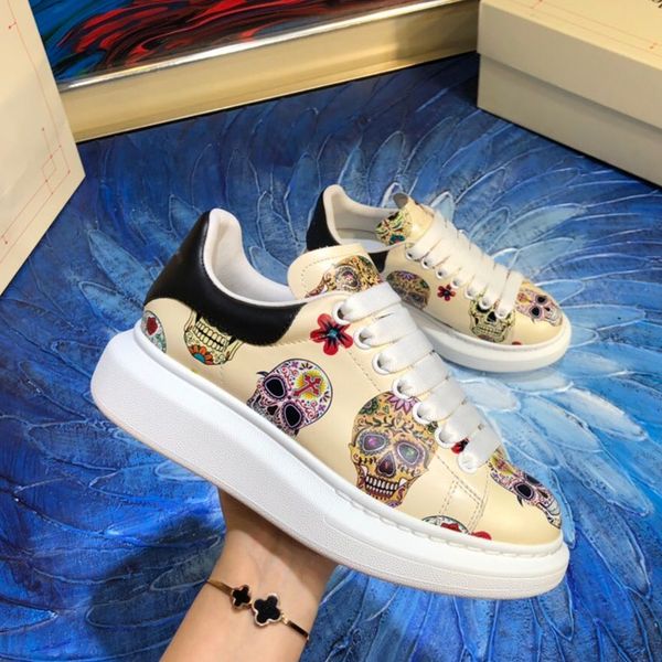 eu35 to 45 46 prints pattern calf leather lace up oversized sole platform shoes men sneakers luxury women designer sneakers, Black
eu35 to 45 46 prints pattern calf leather lace up oversized sole platform shoes men sneakers luxury women designer sneakers, Black