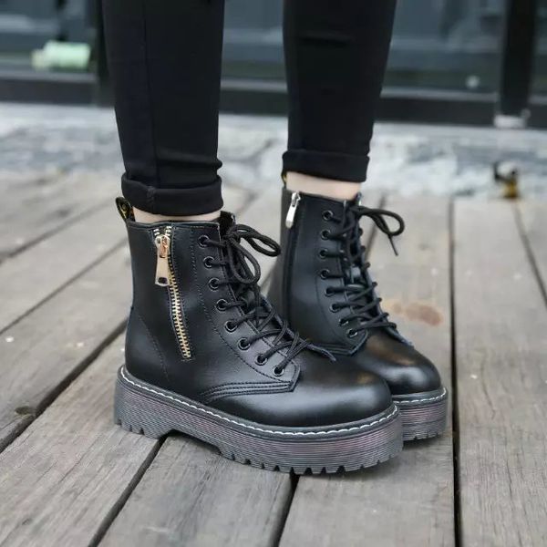 size35-39 chunky motorcycle boots for women autumn 2018 fashion round toe lace-up combat boots ladies shoes, Black
size35-39 chunky motorcycle boots for women autumn 2018 fashion round toe lace-up combat boots ladies shoes, Black