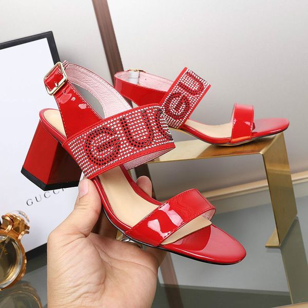 wholesale summer high-end ladies sandals and slippers casual shoes simple and generous wild female luxury shoes classic fashion sandals, Black
wholesale summer high-end ladies sandals and slippers casual shoes simple and generous wild female luxury shoes classic fashion sandals, Black