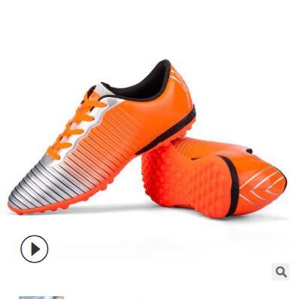 2019 spring and autumn new men and women striped couple 6 color football shoes grass training children breathable fashion wear sports shoes
2019 spring and autumn new men and women striped couple 6 color football shoes grass training children breathable fashion wear sports shoes