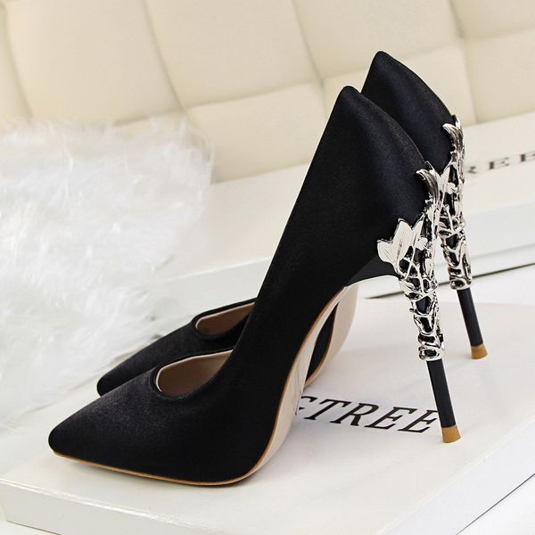 luxury women dress shoes metal buckle patent leather summer stilettos leather women pointed toe party wedding pumps shoes q-326, Black
luxury women dress shoes metal buckle patent leather summer stilettos leather women pointed toe party wedding pumps shoes q-326, Black