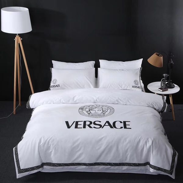 

Embroidery v letter white godde bedding cover cotton luxury dovet et 4pc fa hion multicolor bedding upplie