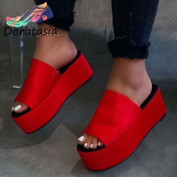doratasia new arrival women platform slip on leopard casual party shoes outdoor slippers women summer slippers, Black
doratasia new arrival women platform slip on leopard casual party shoes outdoor slippers women summer slippers, Black