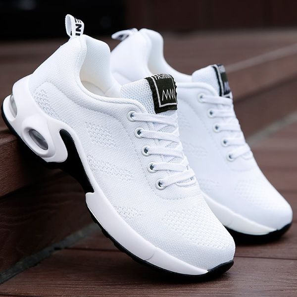 fashion men shoes mesh breathable sneakers walking male footwear new comfortable lightweight running shoes c-200301090
fashion men shoes mesh breathable sneakers walking male footwear new comfortable lightweight running shoes c-200301090