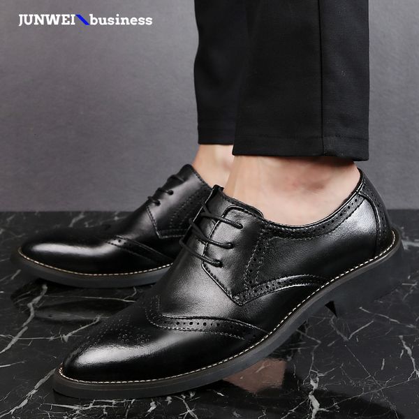 leather genuine men shoes fashion men shoes breathable comfortable real leather brogue lace-up wedding party l5, Black
leather genuine men shoes fashion men shoes breathable comfortable real leather brogue lace-up wedding party l5, Black