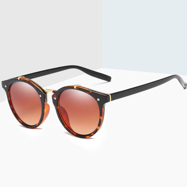 retro round sunglasses fashion brand design women sun glasses gafas men shades vintage eyewear for lady uv400, White;black
retro round sunglasses fashion brand design women sun glasses gafas men shades vintage eyewear for lady uv400, White;black