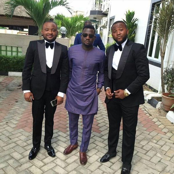 one button black wedding men suits peak lapel three pieces business groom tuxedos (jacket+pants+vest+tie) w1062, Black;gray
one button black wedding men suits peak lapel three pieces business groom tuxedos (jacket+pants+vest+tie) w1062, Black;gray