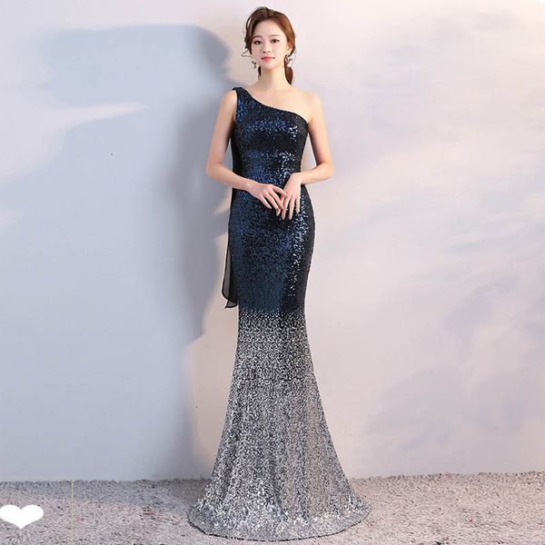 мода elegent блестки китайский платье вечера женщин сексуальные qipao современные длинные платья партии одно плечо русалка свадебное костюм, Red
мода elegent блестки китайский платье вечера женщин сексуальные qipao современные длинные платья партии одно плечо русалка свадебное костюм, Red