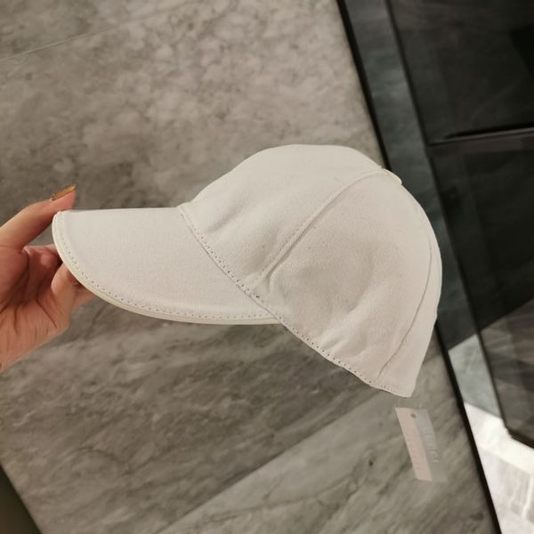 classic original single baseball cap designer scarf bucket hat hats baseball cap women luxury designer scarves silk head scarf
classic original single baseball cap designer scarf bucket hat hats baseball cap women luxury designer scarves silk head scarf
