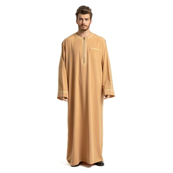 middle eastern muslim nationality loose embroidered round collar robe arab hui men's robe, Red
middle eastern muslim nationality loose embroidered round collar robe arab hui men's robe, Red