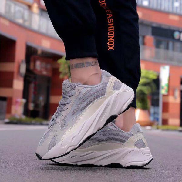reflective 700 wave runner inertia tephra solid grey utility black vanta runing shoes men designer shoes women static sneakers
reflective 700 wave runner inertia tephra solid grey utility black vanta runing shoes men designer shoes women static sneakers