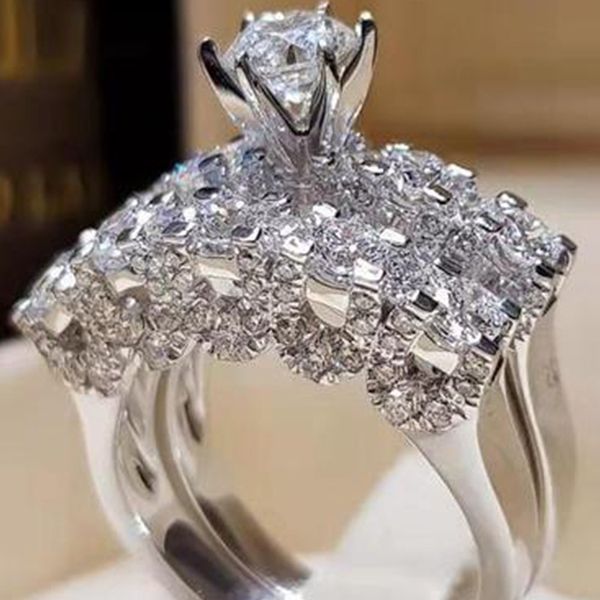 milangirl white star-studded zircon ring punk banquet engagement zircon ring 2 white rings, Golden;silver
milangirl white star-studded zircon ring punk banquet engagement zircon ring 2 white rings, Golden;silver