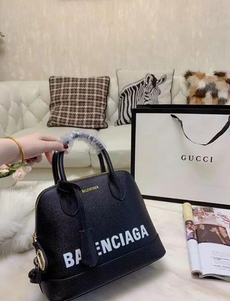 2019 luxury women houlder bag leather handbag brand ca ual tote women 13 balenciaga 13 bag handbag 01
2019 luxury women houlder bag leather handbag brand ca ual tote women 13 balenciaga 13 bag handbag 01