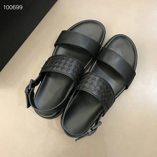 2019new women's shoes high-end women's shoes luxury designer style patent leather thrill unique letters sandals size 38-45, Black
2019new women's shoes high-end women's shoes luxury designer style patent leather thrill unique letters sandals size 38-45, Black