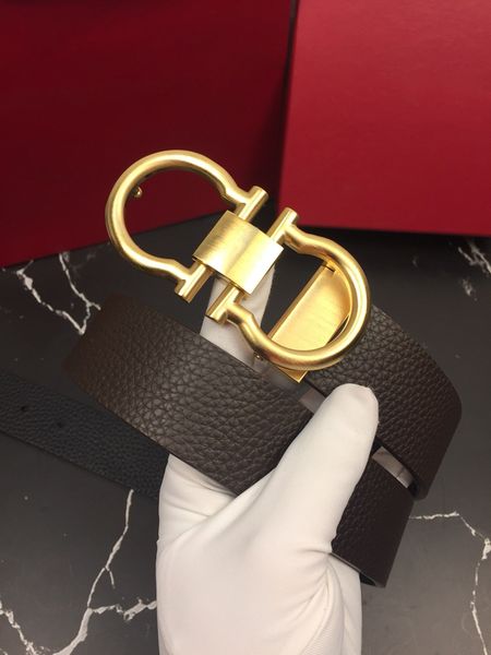 Fashion Versatile Lichee Pattern Men And Women Leather Belt Casual Gold and Sliver Belt Buckle Designer Belts Size 3.5cm Width +Original Box
Fashion Versatile Lichee Pattern Men And Women Leather Belt Casual Gold and Sliver Belt Buckle Designer Belts Size 3.5cm Width +Original Box
