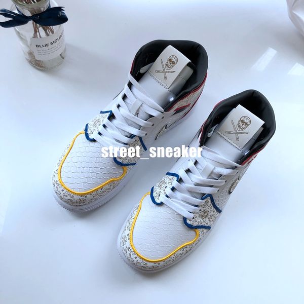 2020 1 snake skin day of the dead basketball shoes 1s patent leather upper designer new fashion mens trainers sports sneakers size 7-12, White;red
2020 1 snake skin day of the dead basketball shoes 1s patent leather upper designer new fashion mens trainers sports sneakers size 7-12, White;red