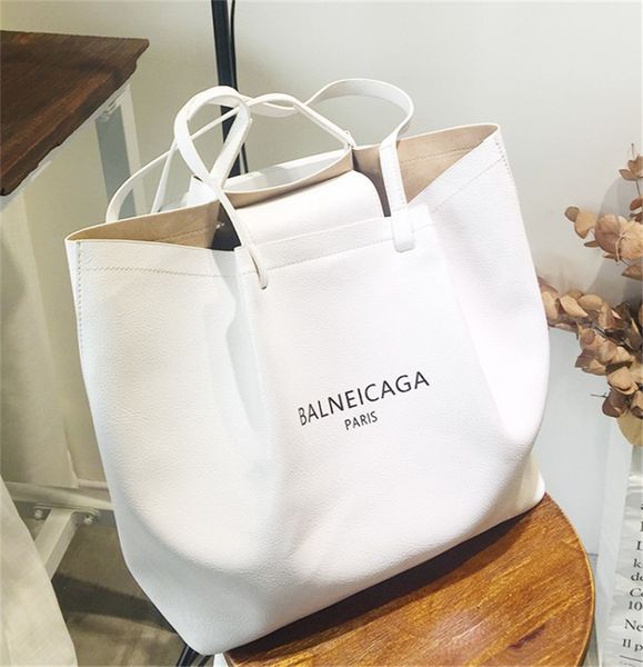 designer handbag women's handbag simple casual letter tote shoulder bag good match daughter package large capacity fashion 3
designer handbag women's handbag simple casual letter tote shoulder bag good match daughter package large capacity fashion 3