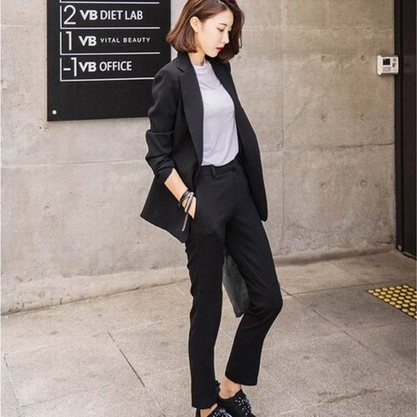 women's suits & blazers suit 2021 autumn casual fashion temperament slim solid color single buckle small two-piece, White;black
women's suits & blazers suit 2021 autumn casual fashion temperament slim solid color single buckle small two-piece, White;black