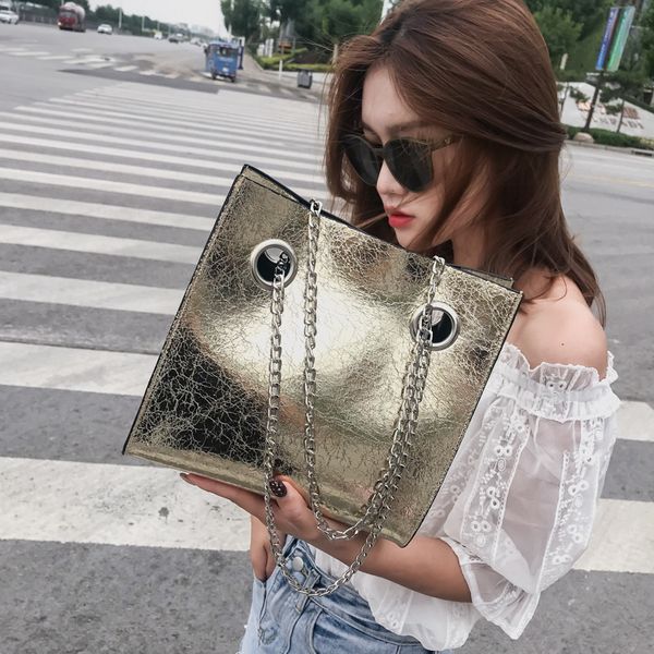 big tote female bag burst crack chain shoulder messenger bag pu leather rivet large capacity mobile ladies bags for women 2020
big tote female bag burst crack chain shoulder messenger bag pu leather rivet large capacity mobile ladies bags for women 2020