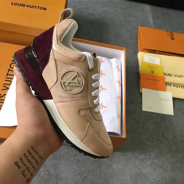 2019 French luxury brand casual sports shoes couple models men and women sports training shoes top quality 35-46 with full package delivery
2019 French luxury brand casual sports shoes couple models men and women sports training shoes top quality 35-46 with full package delivery