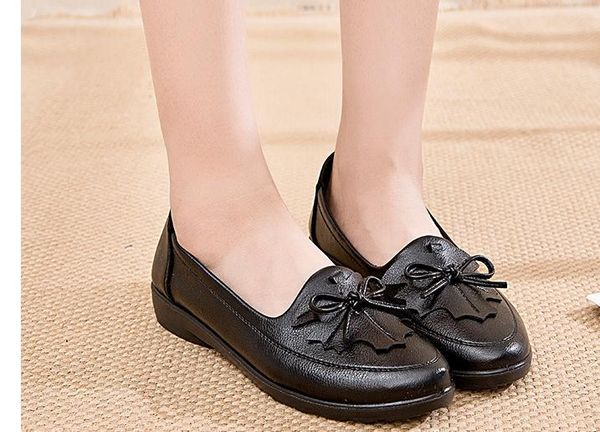 2020 women's shoes in spring and autumn with new style low heel round head mother shoes@3145, Black
2020 women's shoes in spring and autumn with new style low heel round head mother shoes@3145, Black