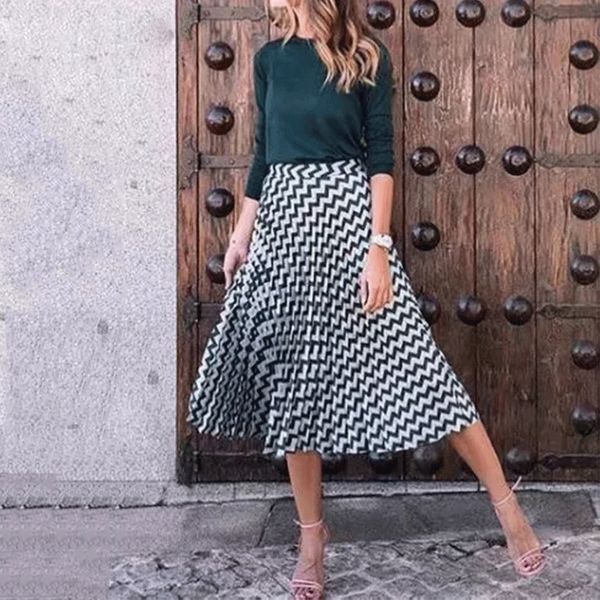 wave print skirt women streetwear pleated skirt bottom women midi skirt, Black
wave print skirt women streetwear pleated skirt bottom women midi skirt, Black