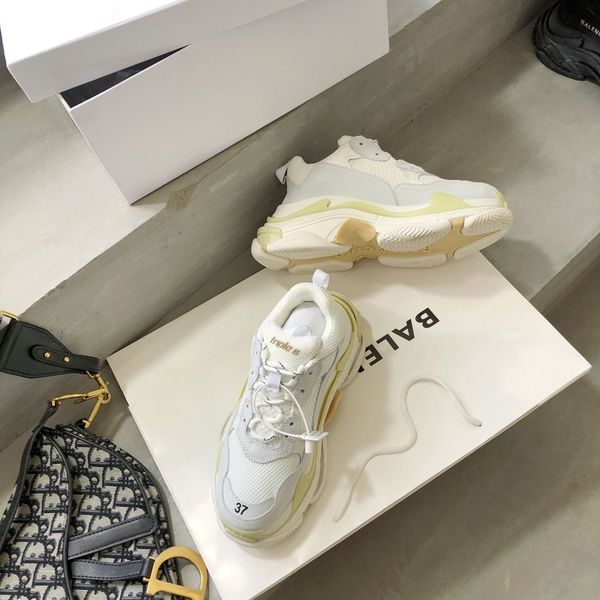 2020 new couple air cushion platform shoes men casual sports ladies casual platform sports shoes
2020 new couple air cushion platform shoes men casual sports ladies casual platform sports shoes