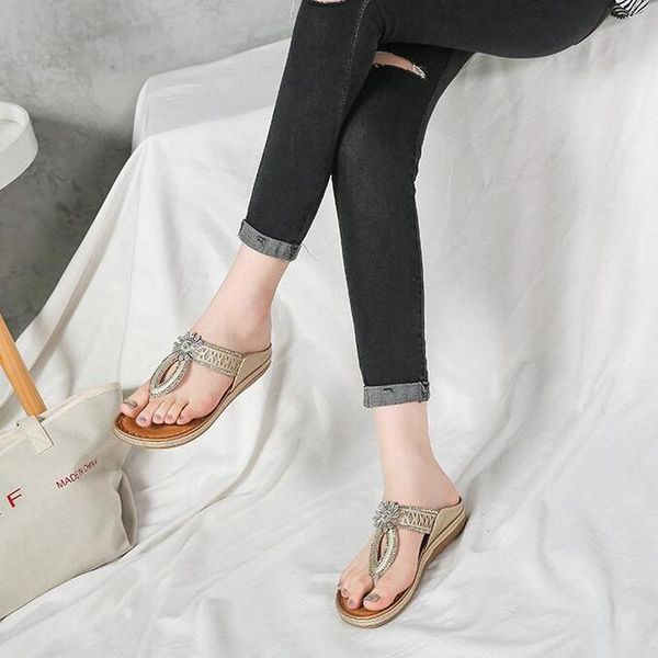 2020 new womens sandals rhinestone flowers hollow bohemian fashion flat bottom herringbone slippers crystal flip flops women, Black
2020 new womens sandals rhinestone flowers hollow bohemian fashion flat bottom herringbone slippers crystal flip flops women, Black