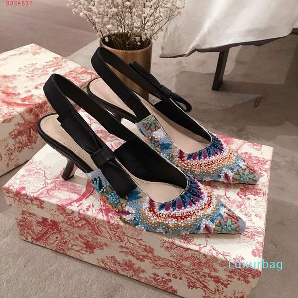 women new high heels, embroidered beaded sandal, casual and stylish leather sandals with large soles and medium heels, Black
women new high heels, embroidered beaded sandal, casual and stylish leather sandals with large soles and medium heels, Black