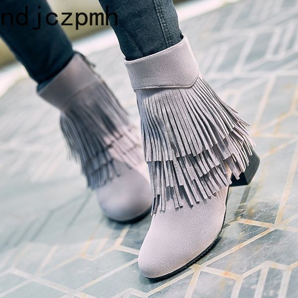 women's boots the new fashion flock winter tassel round head zipper mid heel short tube women's shoes plus size 34-43 black
women's boots the new fashion flock winter tassel round head zipper mid heel short tube women's shoes plus size 34-43 black