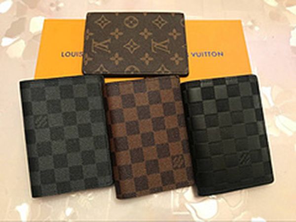 Classic hot PU leather passport holder multi-function passport card bag wallet men and women handbags without box free post
Classic hot PU leather passport holder multi-function passport card bag wallet men and women handbags without box free post