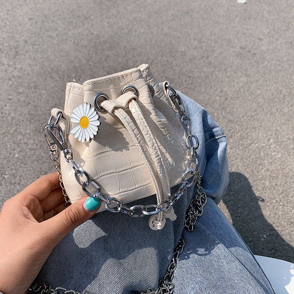 2020 new shoulder bag women's casual fashion korean version of the messenger chain bag ladies bucket
2020 new shoulder bag women's casual fashion korean version of the messenger chain bag ladies bucket