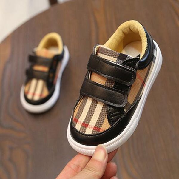 Горячие моды плед мальчиков обувь для девочек First Walker мягкой подошвой дышащие Дев