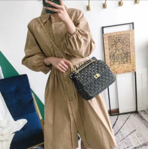 heavy industry rivet bag with wool rivet bag in autumn and winter of , single shoulder diagonal bag with retro atmospheric size of 24*17
heavy industry rivet bag with wool rivet bag in autumn and winter of , single shoulder diagonal bag with retro atmospheric size of 24*17